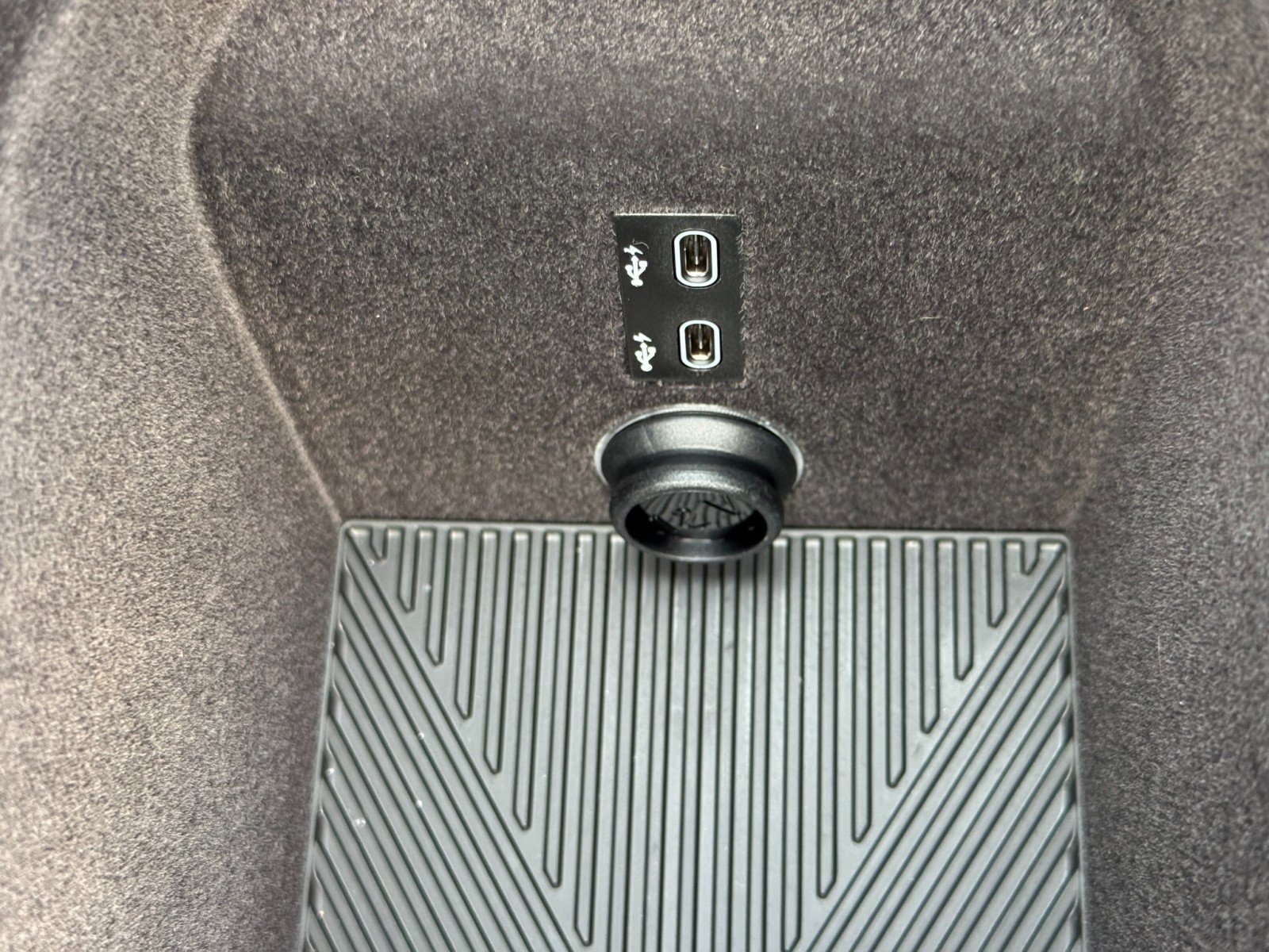 Used 2025 BMW i7 xDrive60 w/ Executive Package AWD/4WD image 37