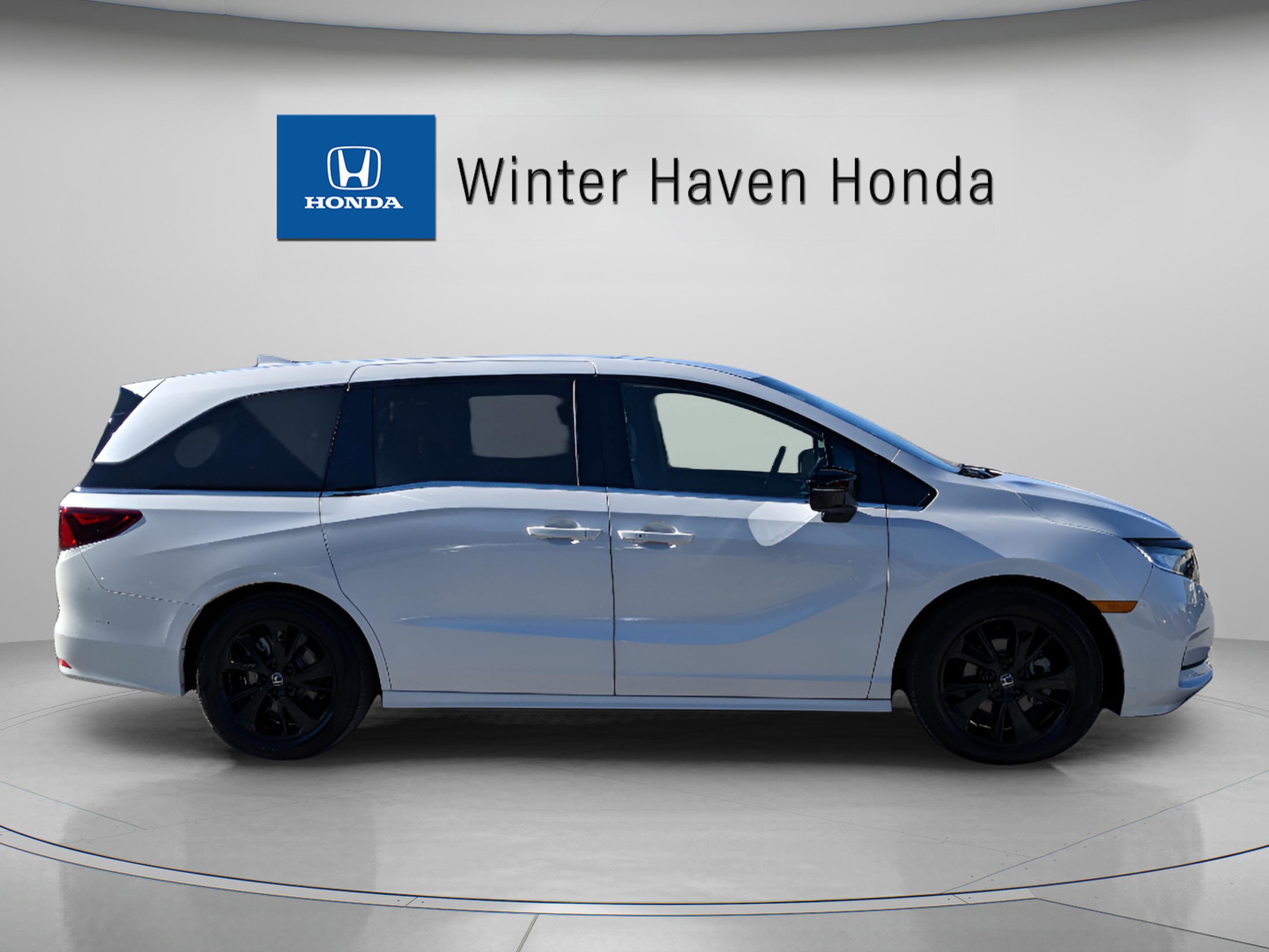 Used 2023 Honda Odyssey Sport image 9