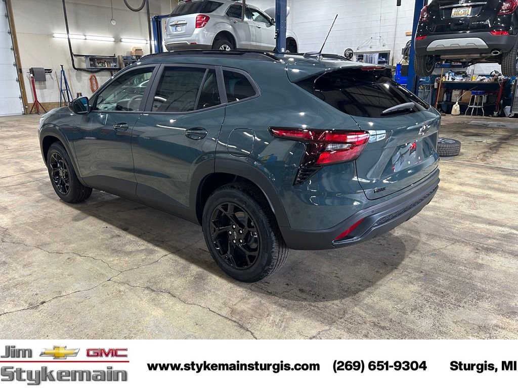 New 2026 Chevrolet Trax LT w/ Sunroof Package FWD image 8