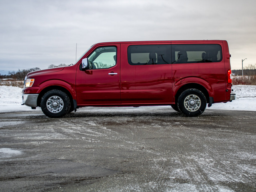 Used 2017 Nissan NV 3500 SL image 4