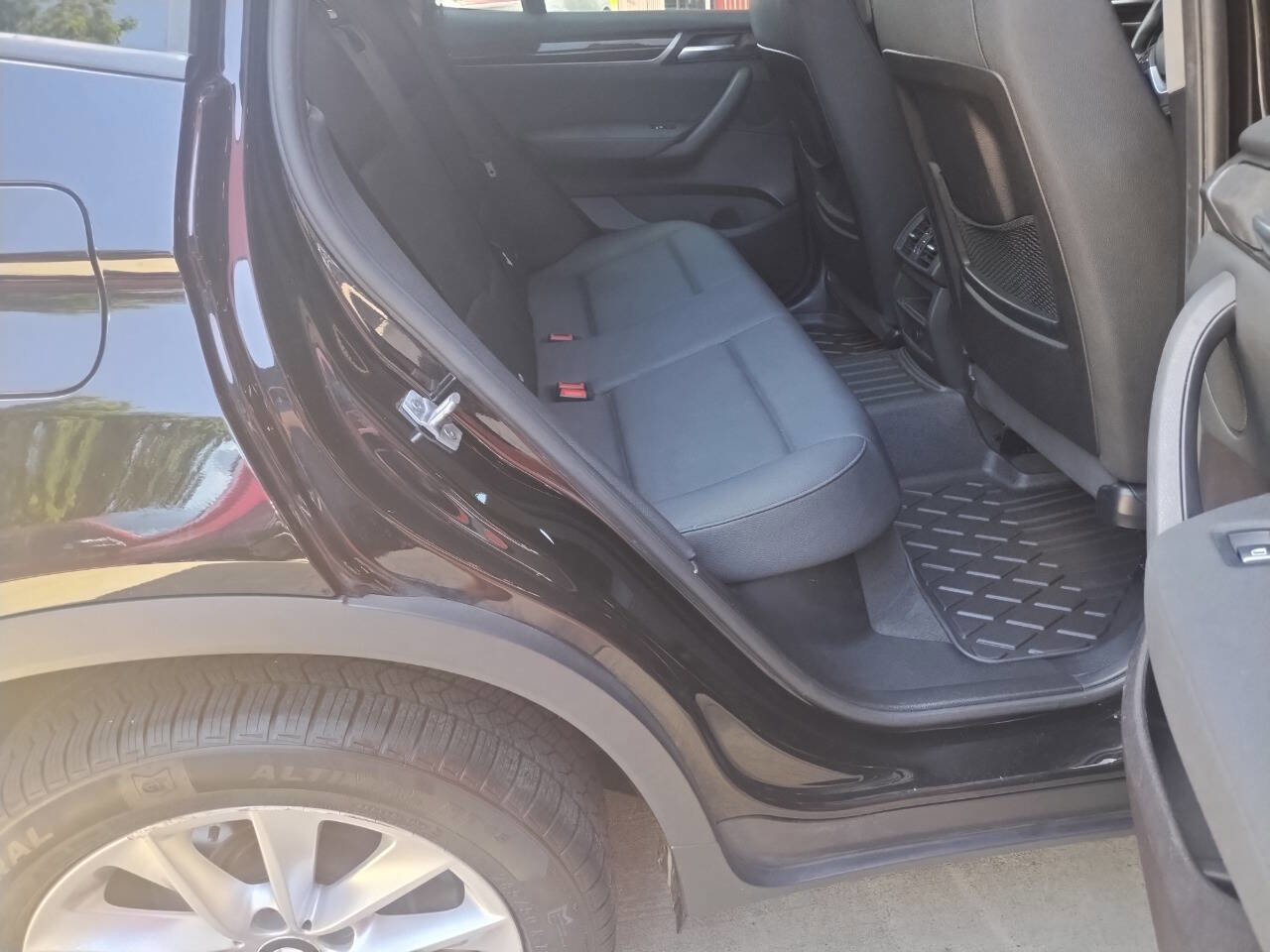 Used 2017 BMW X3 xDrive28i w/ Driving Assistance Package AWD/4WD image 18