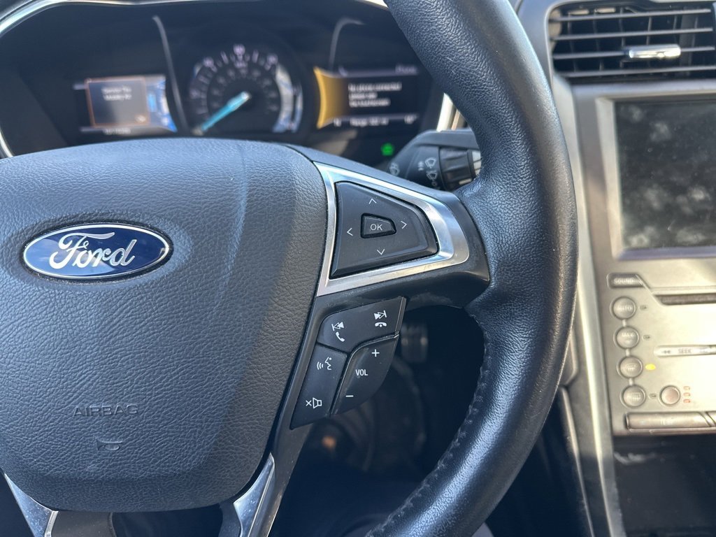 Used 2017 Ford Fusion Titanium image 21
