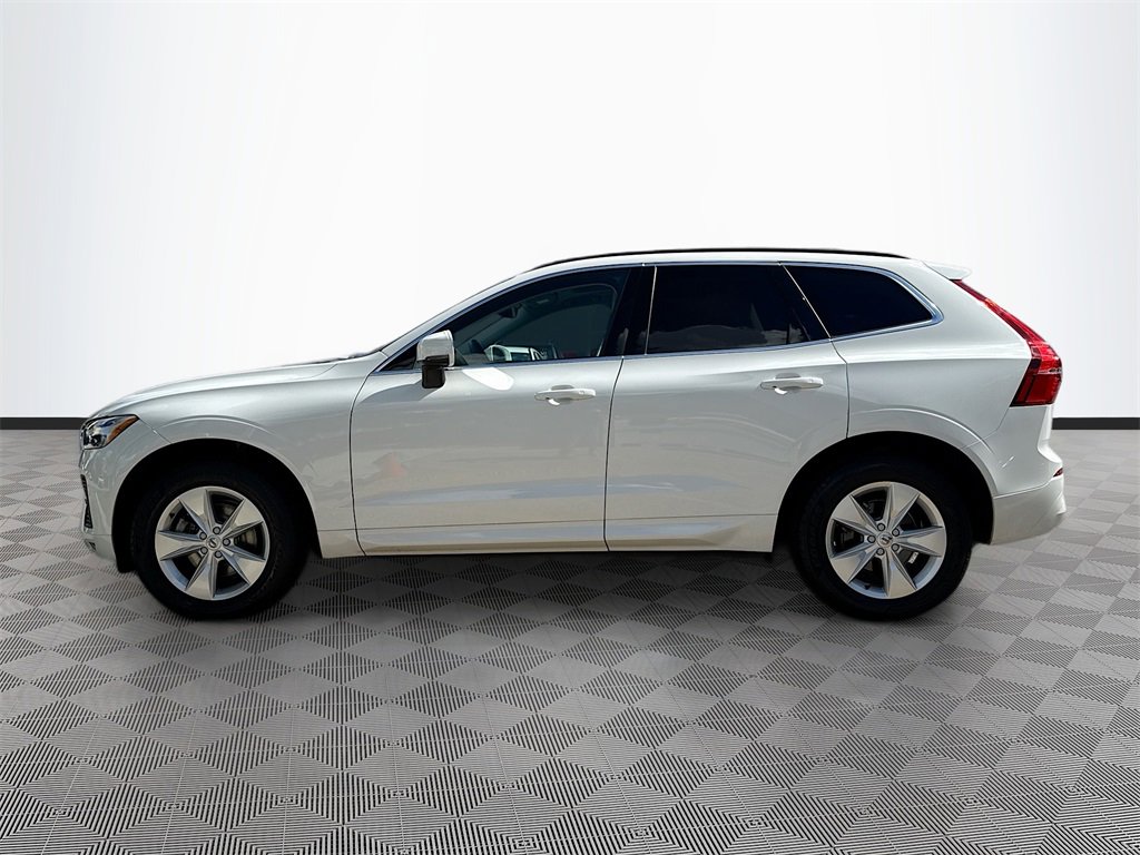 Used 2022 Volvo XC60 B5 Momentum image 9