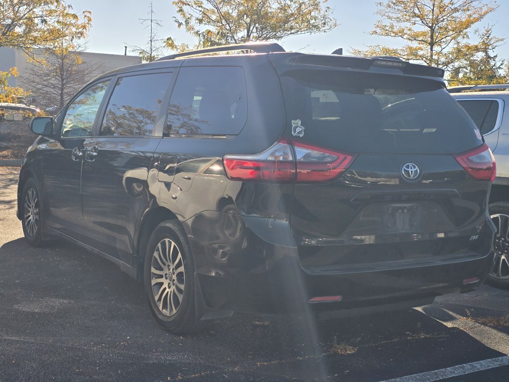 Used 2020 Toyota Sienna XLE FWD image 6