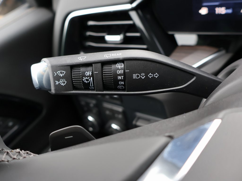 New 2025 Chevrolet Suburban Premier w/ Sun And Tow Package image 17