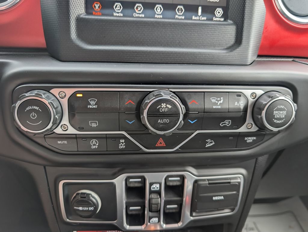 Used 2018 Jeep Wrangler Unlimited Rubicon AWD/4WD image 29