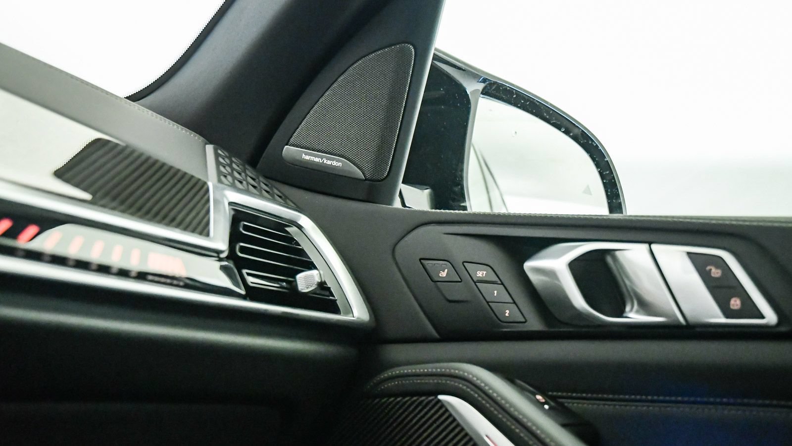 New 2026 BMW X5 M60i AWD/4WD image 32