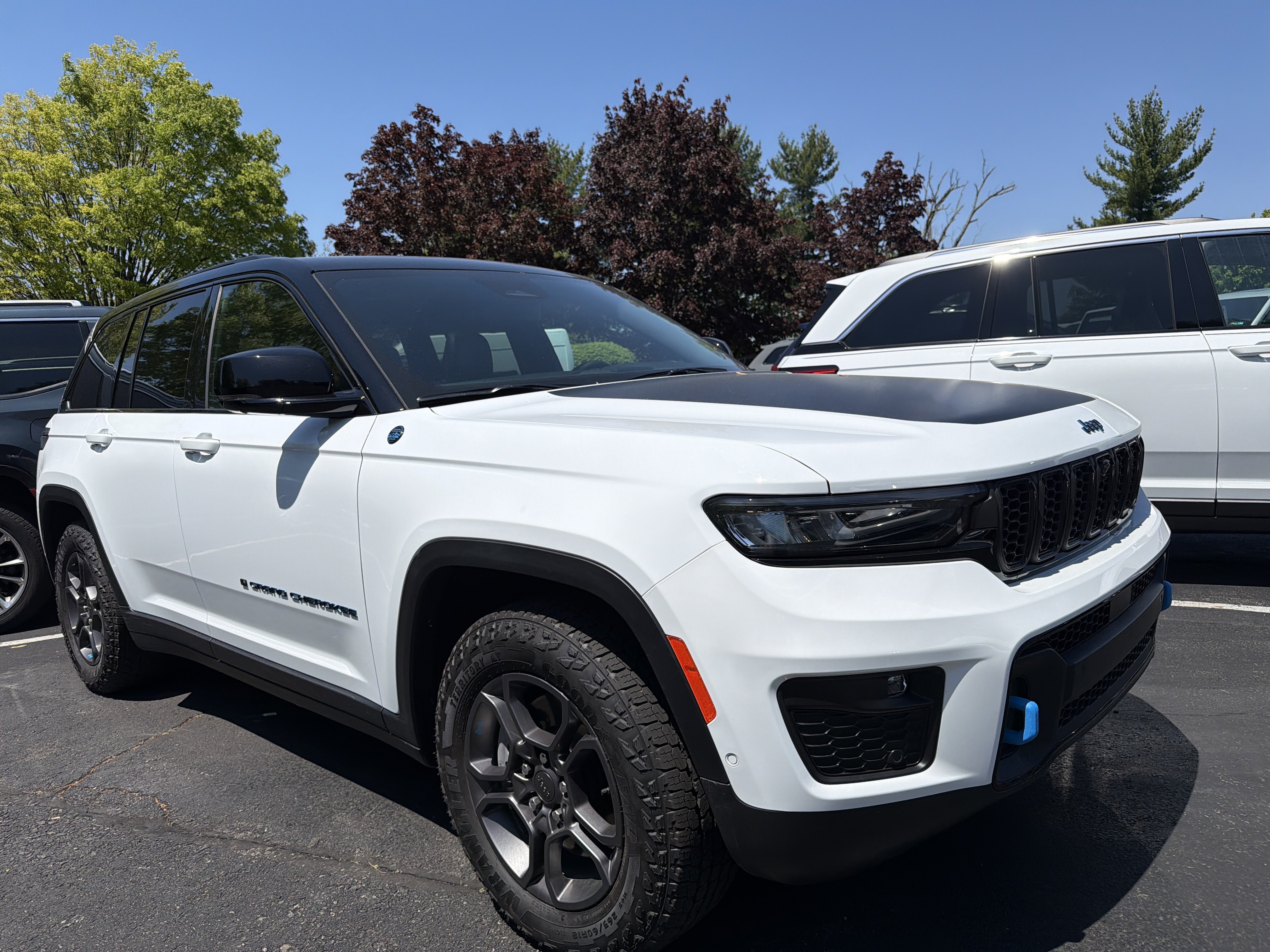 Used 2024 Jeep Grand Cherokee Trailhawk w/ Advanced Protech Group II