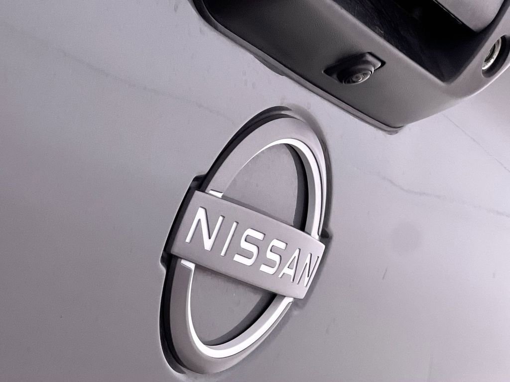 Used 2023 Nissan Titan SV w/ SV Convenience Package image 26