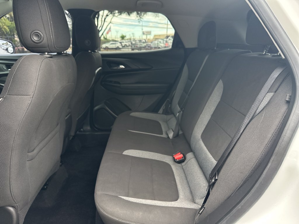 Used 2023 Chevrolet TrailBlazer LT FWD image 26