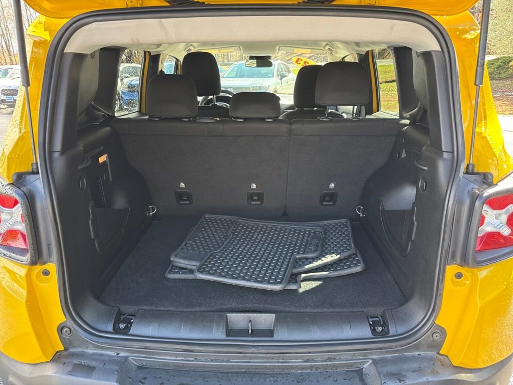 Used 2023 Jeep Renegade Latitude image 26