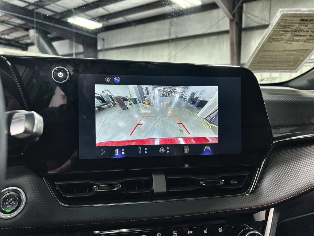 Used 2025 Chevrolet Equinox RS w/ Safety and Technology Package AWD/4WD image 34
