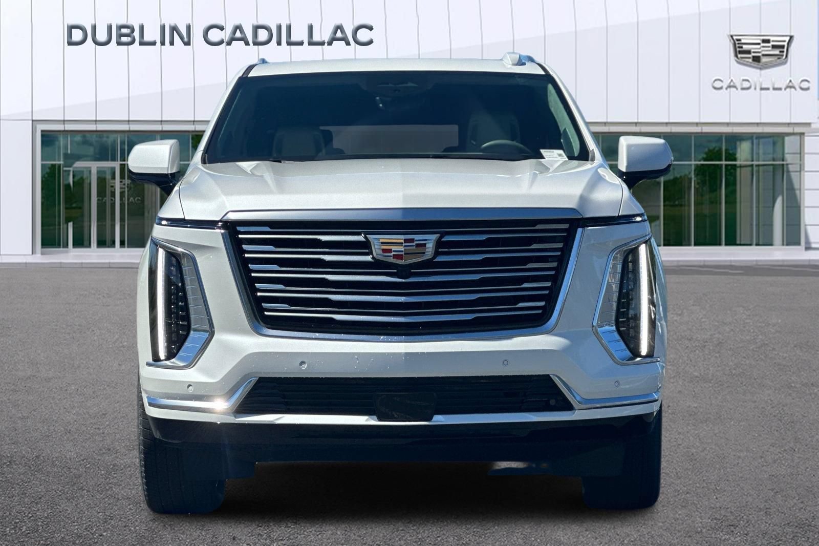 Certified 2025 Cadillac Escalade ESV Premium Luxury Platinum AWD/4WD image 9