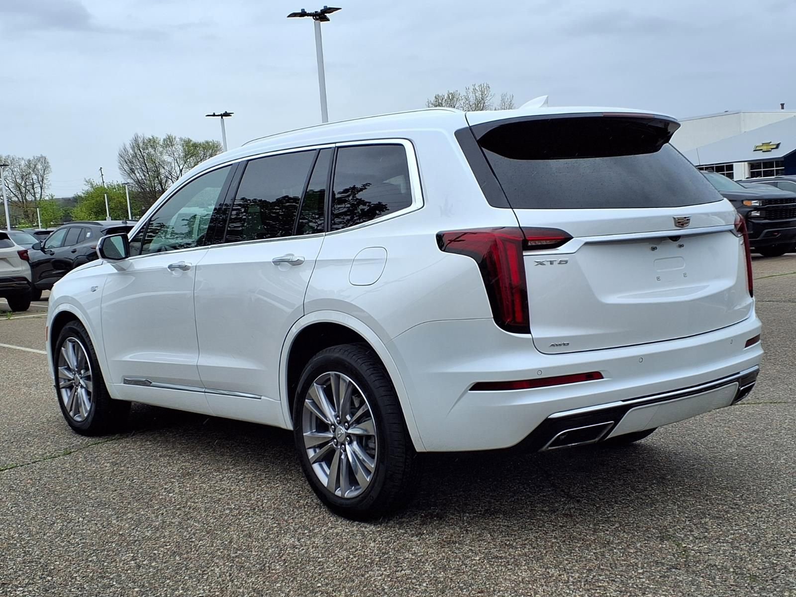 Used 2023 Cadillac XT6 Premium Luxury AWD/4WD image 7