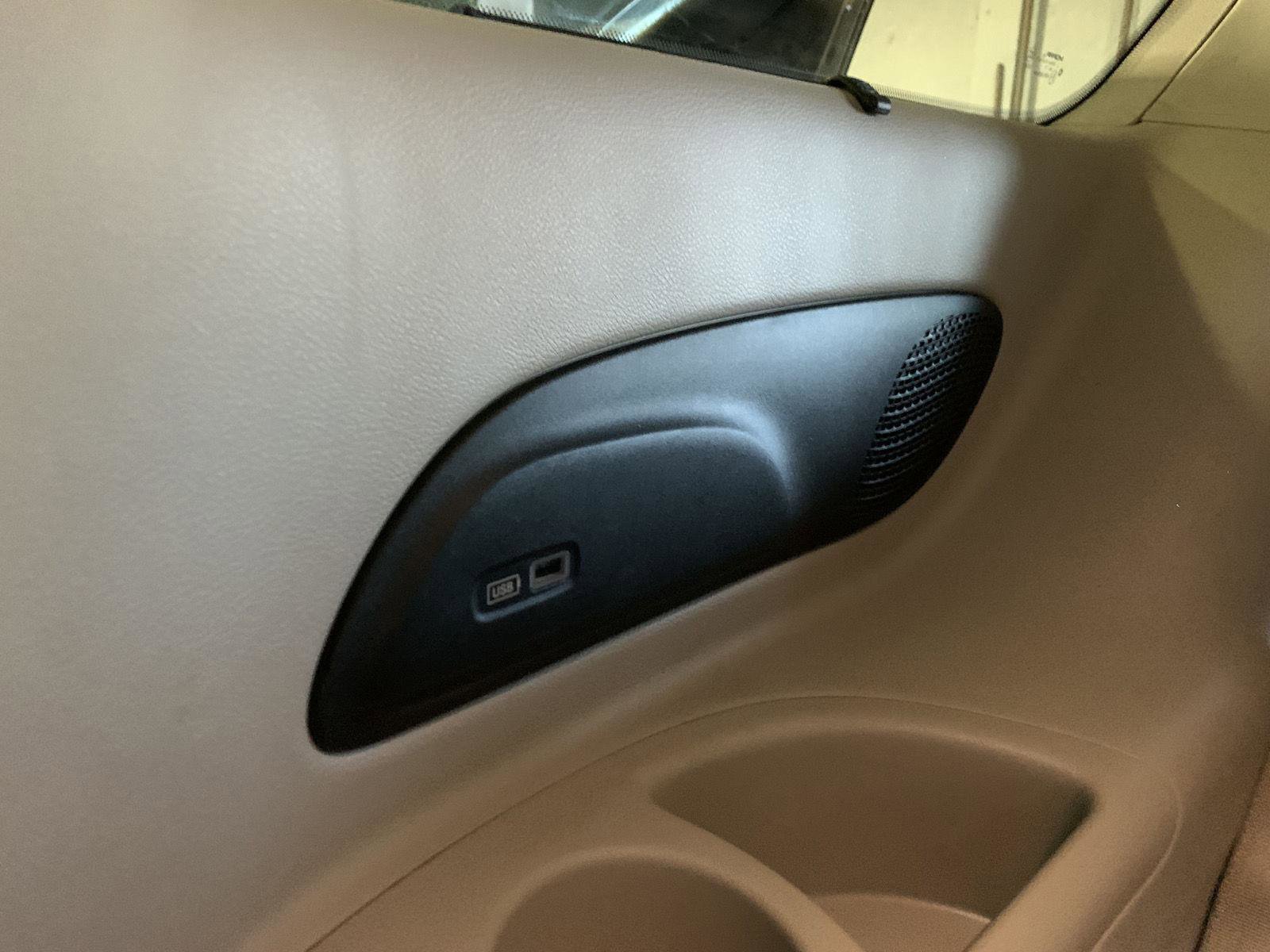 Used 2020 Chrysler Pacifica Touring-L Plus image 39