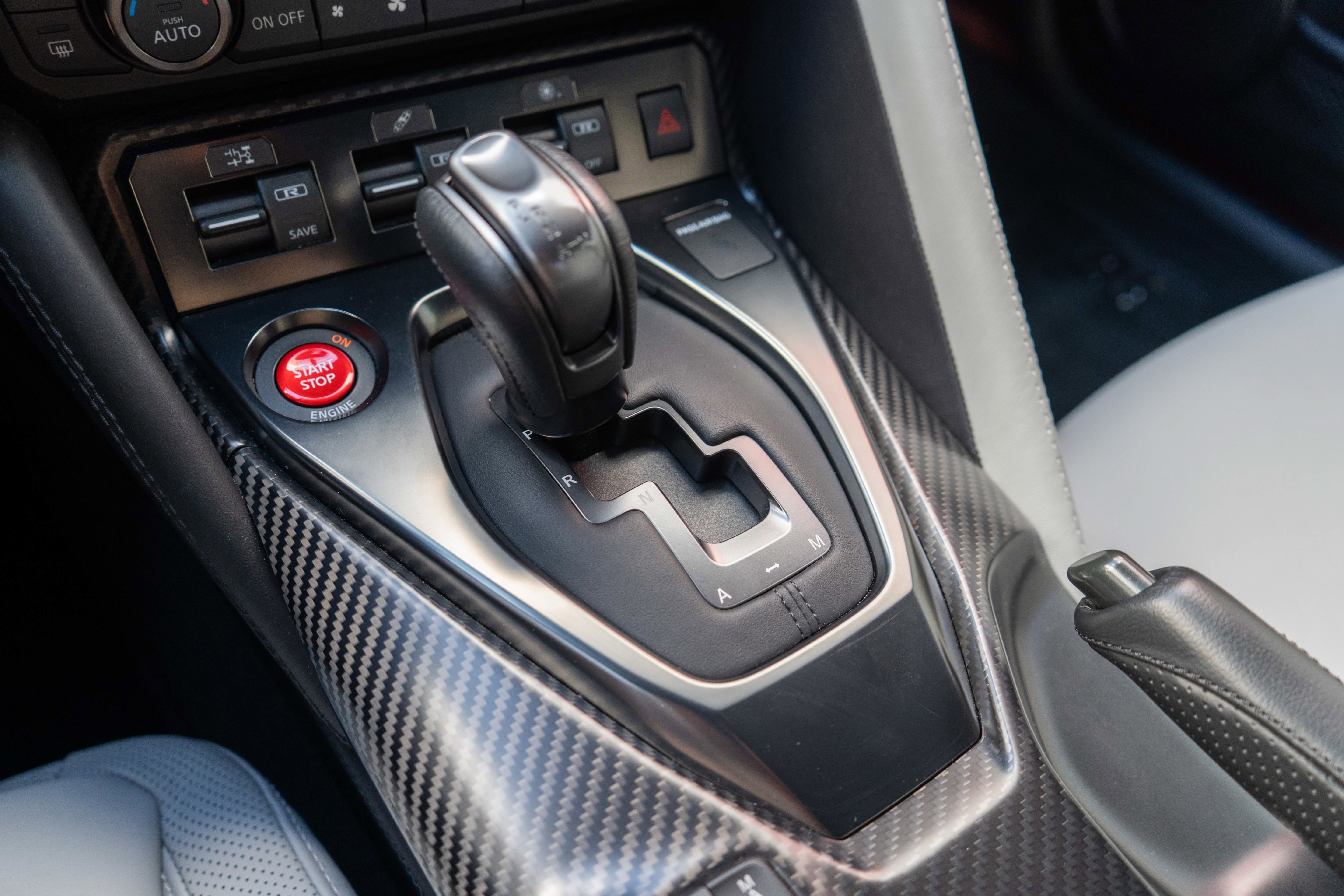 Used 2024 Nissan GT-R Premium w/ Premium Interior Package AWD/4WD image 22