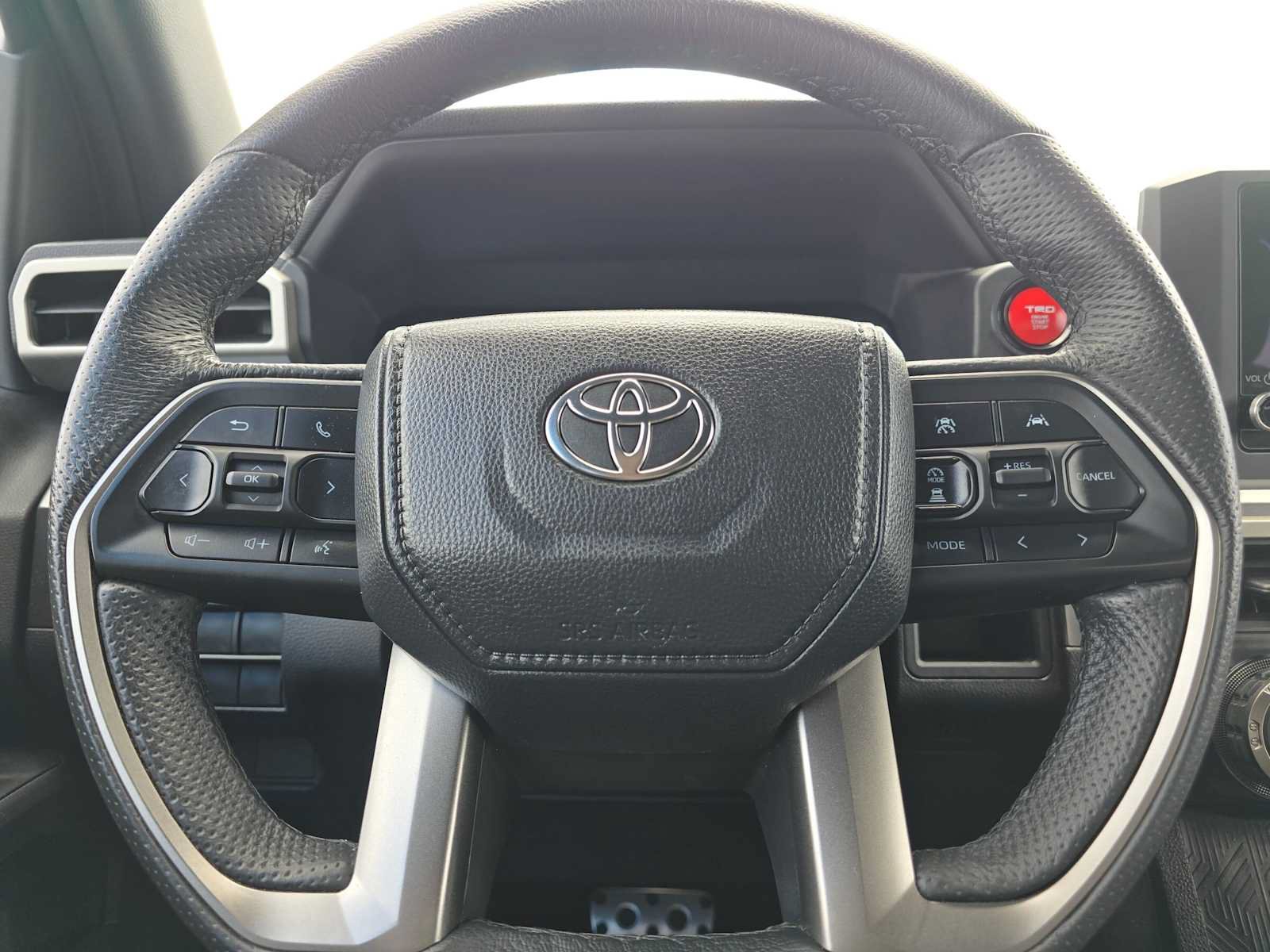 Certified 2025 Toyota Tacoma TRD Sport AWD/4WD image 26