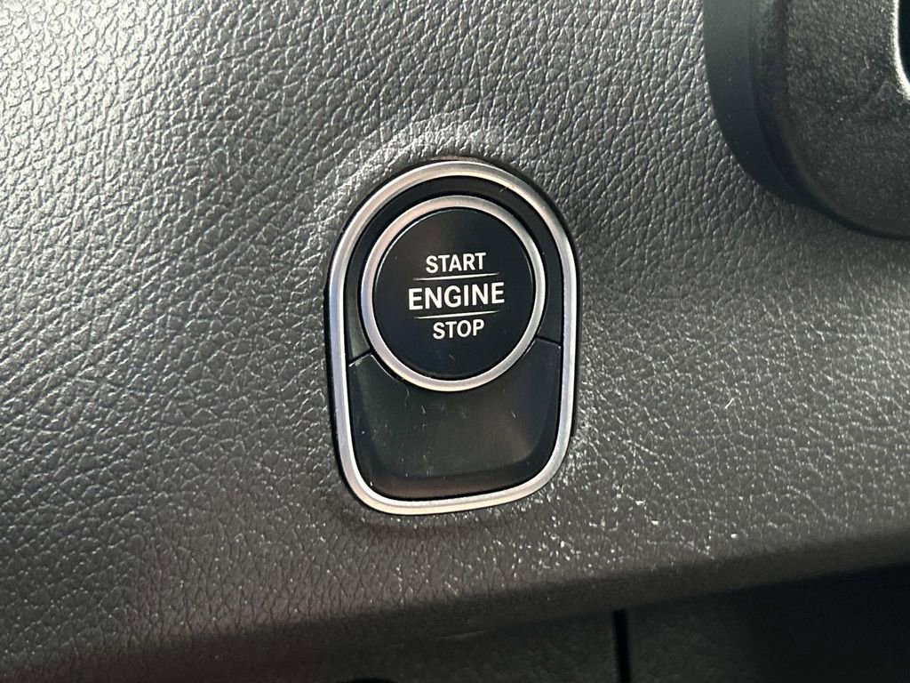 Used 2025 Mercedes-Benz Sprinter 2500 image 28