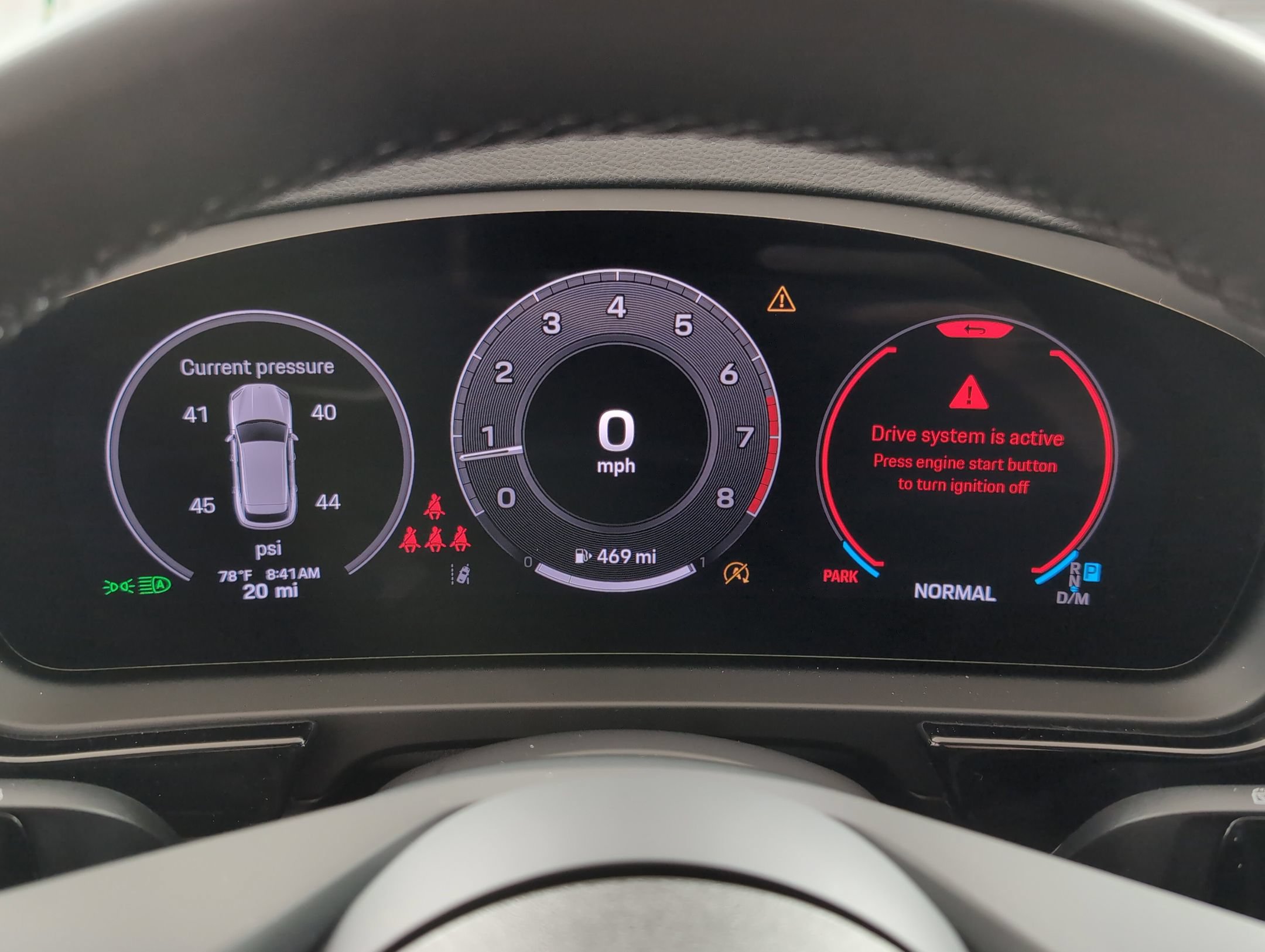Certified 2025 Porsche Cayenne AWD/4WD image 28