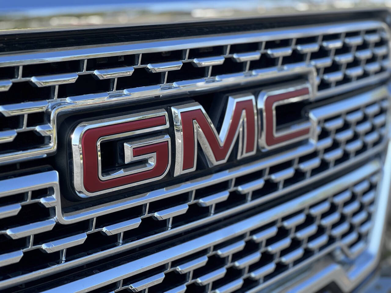 Used 2020 GMC Sierra 1500 Denali RWD image 5