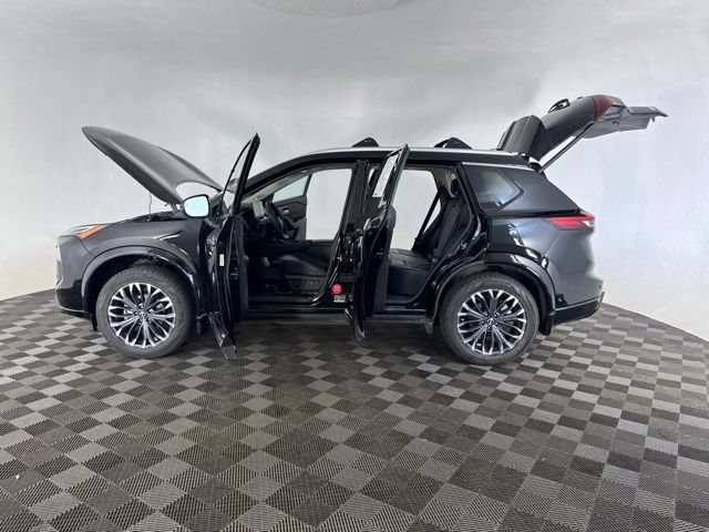 Certified 2025 Nissan Rogue Platinum w/ Platinum Premium Package AWD/4WD image 9