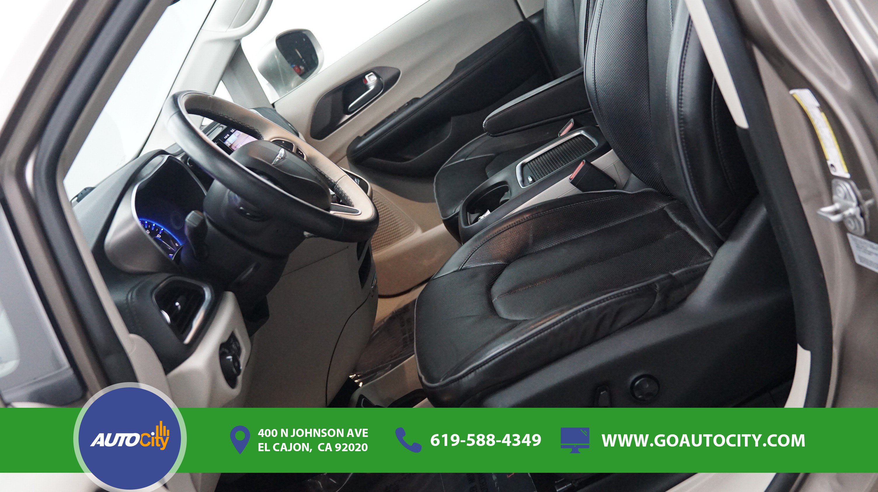 Used 2017 Chrysler Pacifica Limited w/ Advanced Safetytec Group FWD image 9