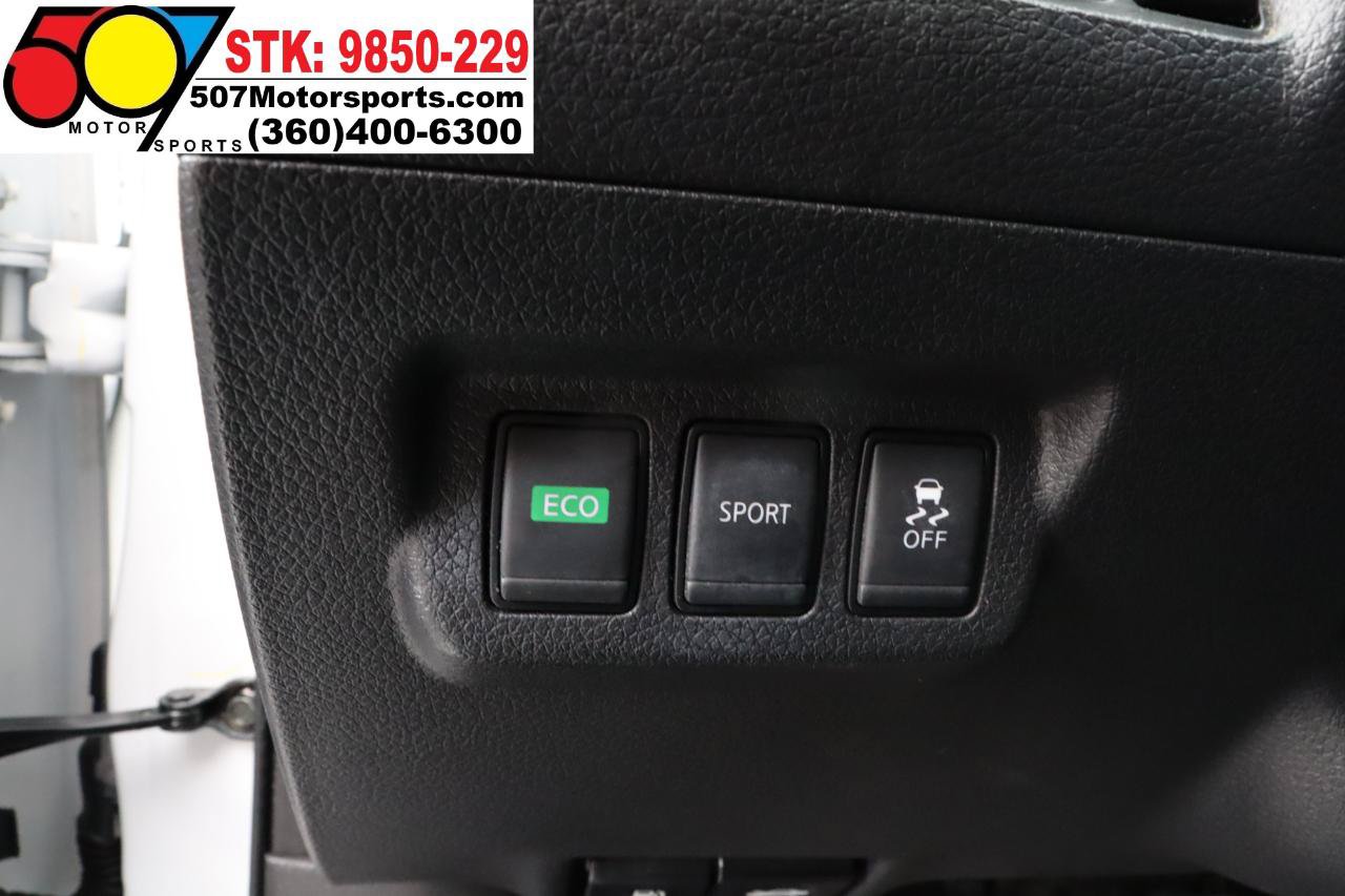 Used 2017 Nissan Sentra SR Turbo w/ SR Midnight Edition FWD image 14