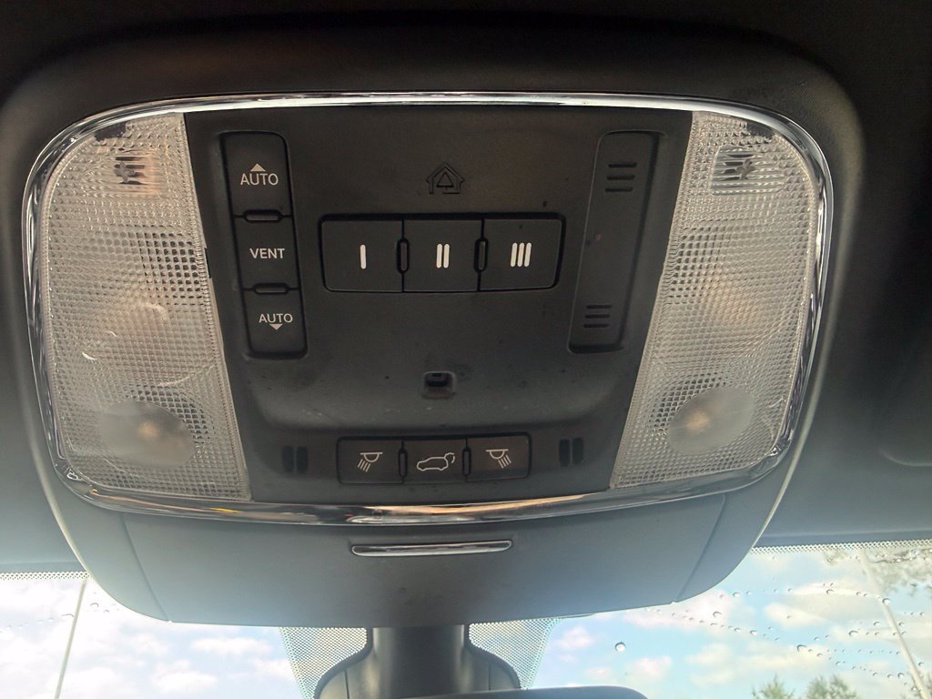 Certified 2022 Jeep Grand Cherokee Limited AWD/4WD image 28