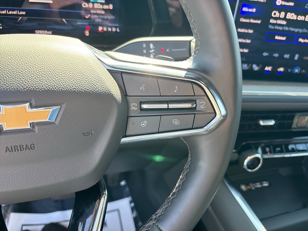 Used 2025 Chevrolet Tahoe High Country AWD/4WD image 32