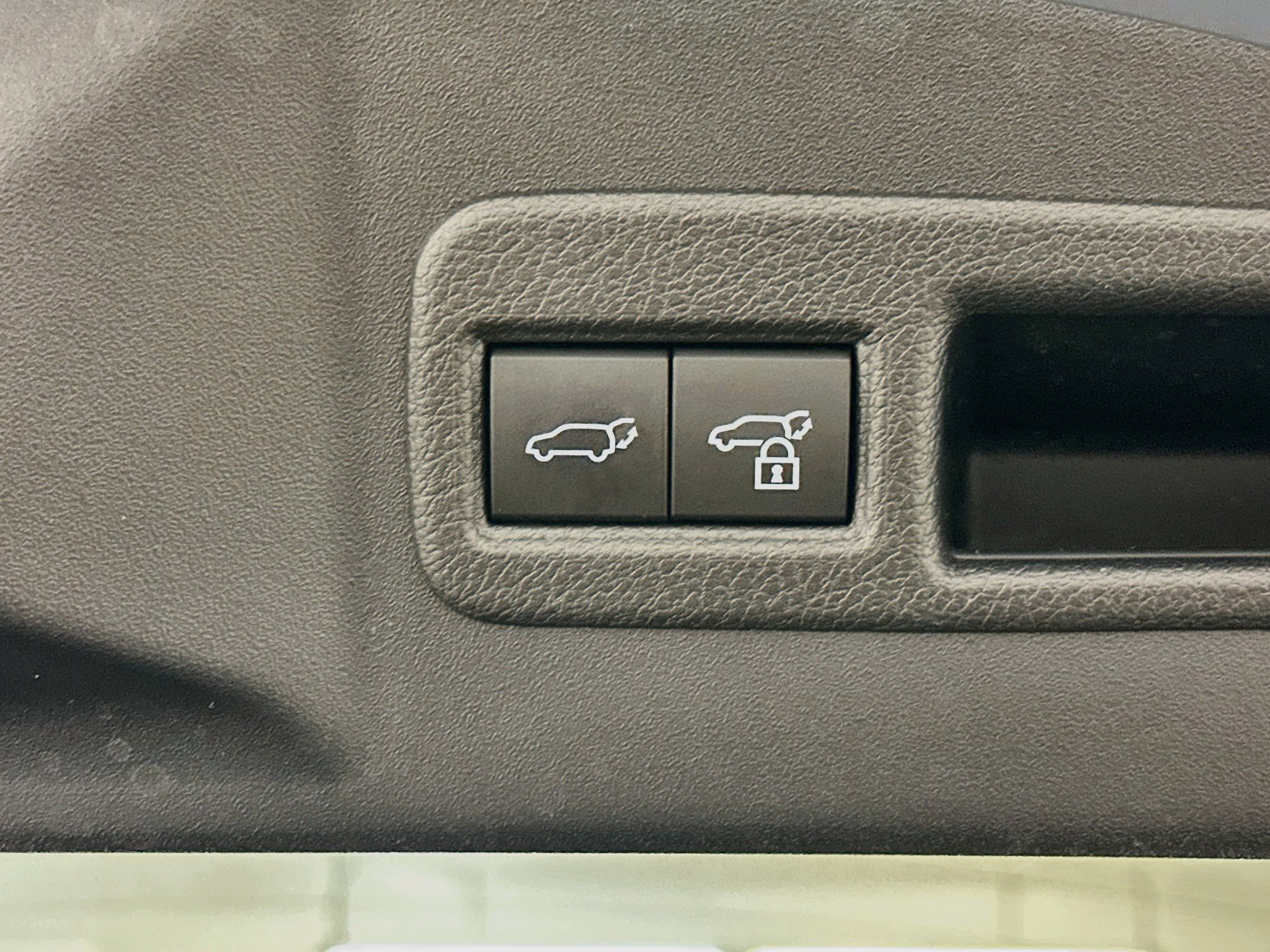 Used 2023 Subaru Solterra AWD image 32
