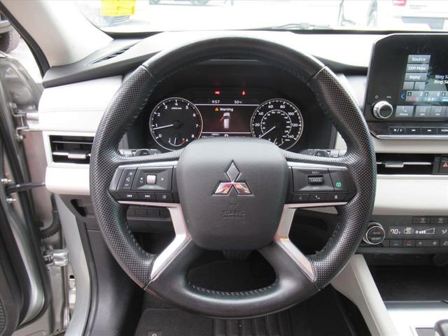 Used 2022 Mitsubishi Outlander SEL image 17