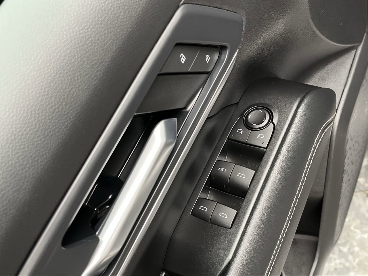 Certified 2025 GMC Terrain Elevation AWD/4WD image 8