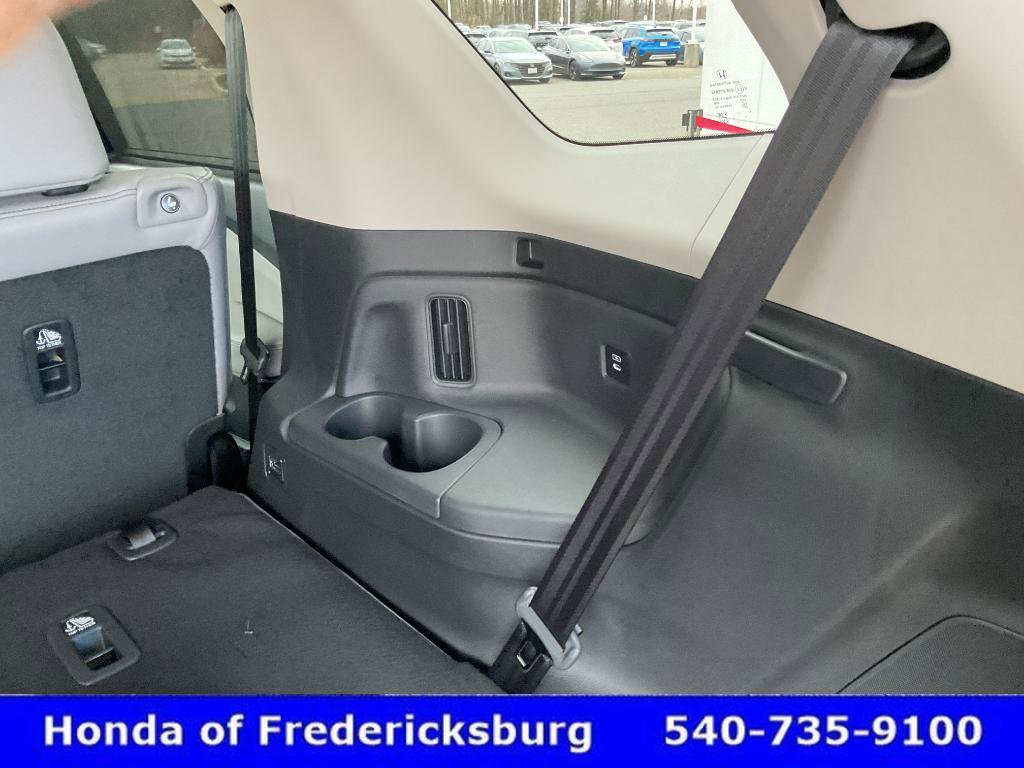 Used 2025 Honda Pilot Elite image 24