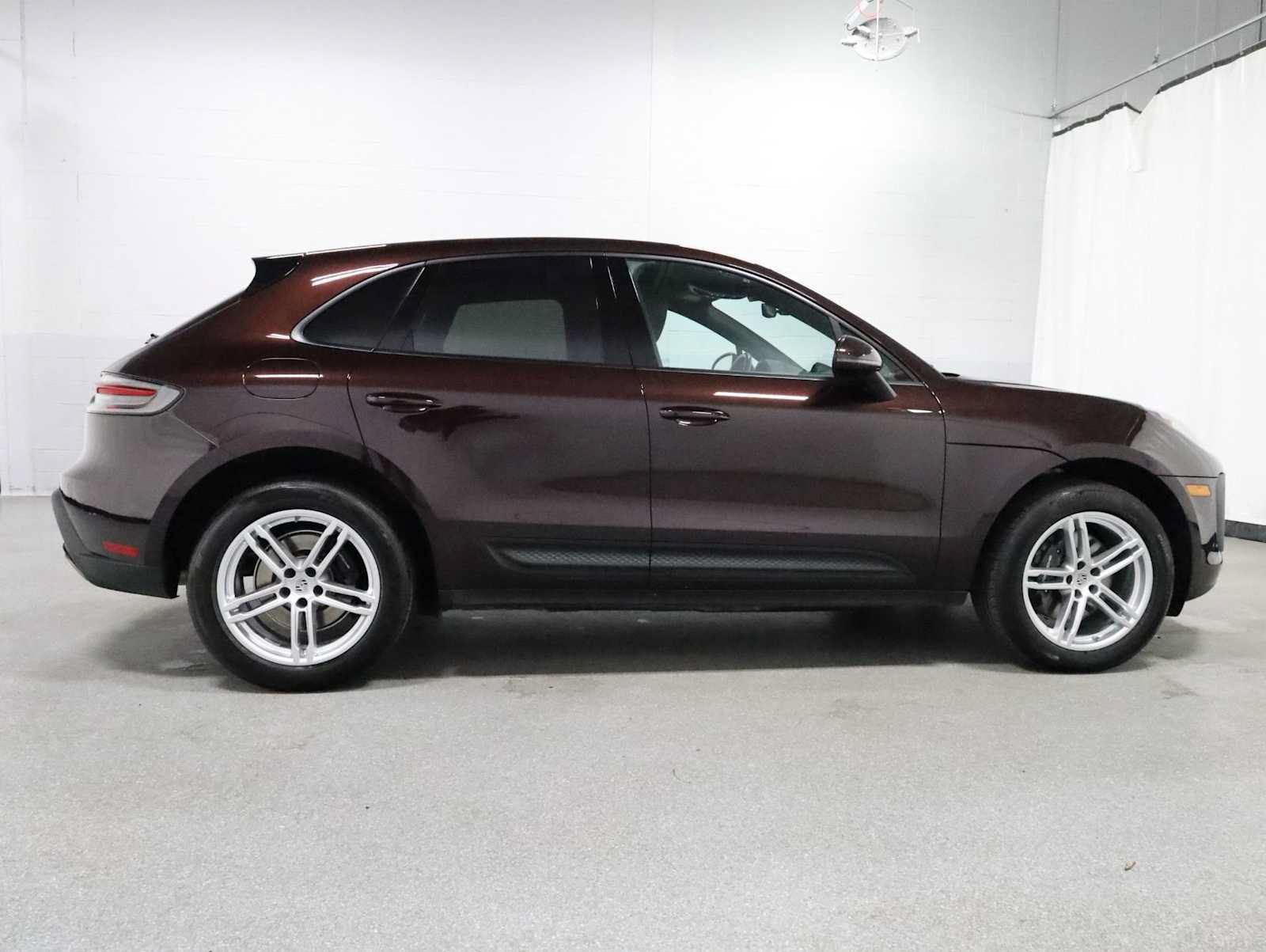 Certified 2023 Porsche Macan Turbo AWD/4WD image 10