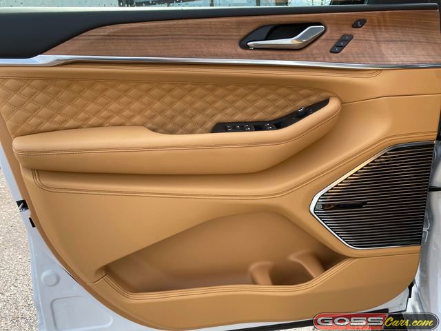 New 2026 Jeep Grand Cherokee Summit image 24