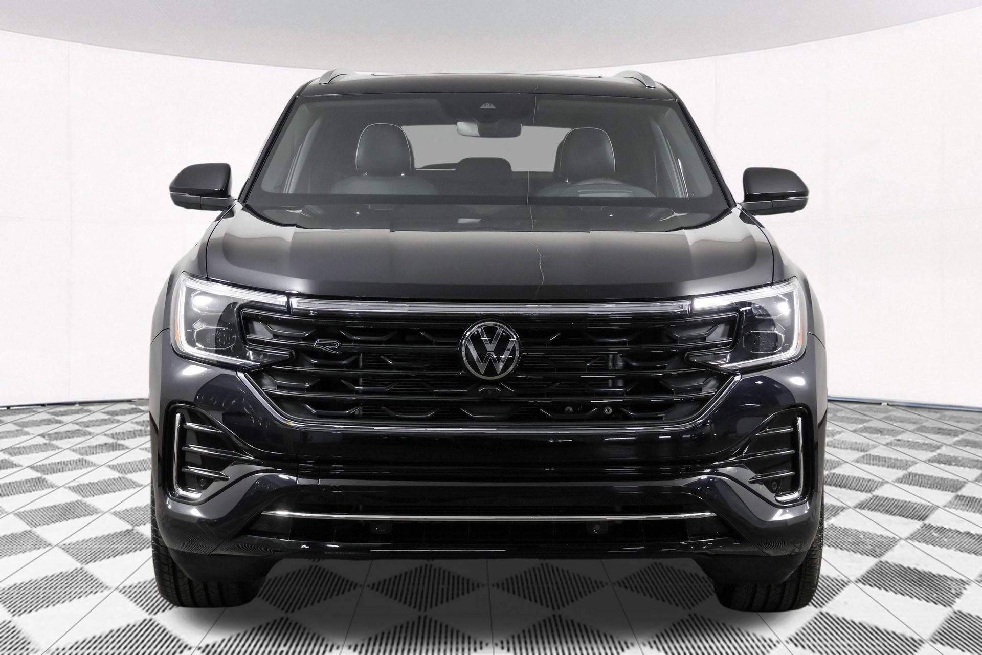 Used 2025 Volkswagen Atlas Cross Sport SEL Premium R-Line AWD/4WD image 14