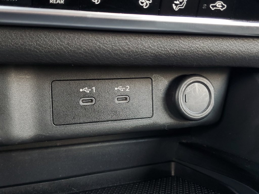 Used 2025 Nissan Rogue SV AWD/4WD image 19