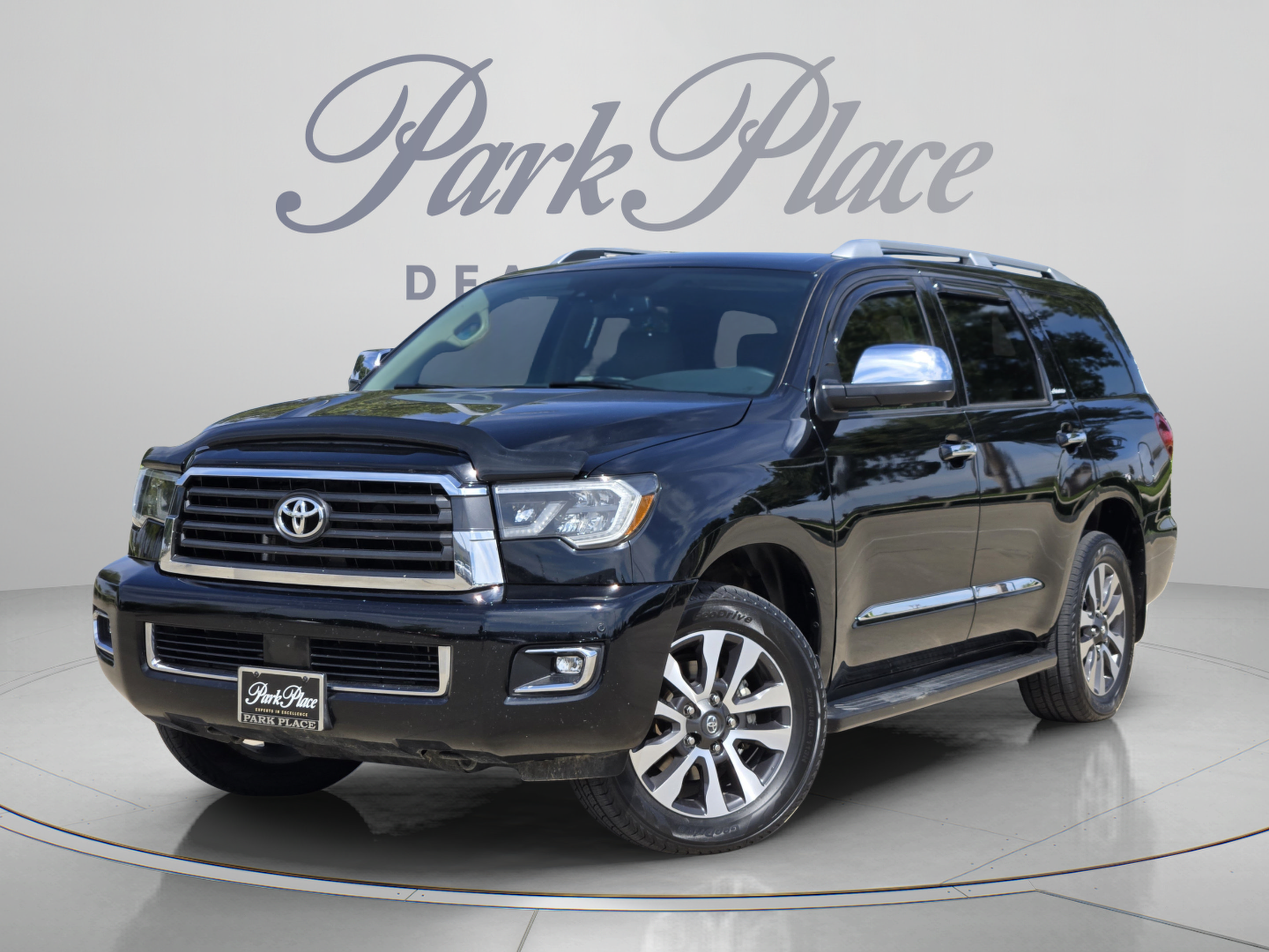 Used 2020 Toyota Sequoia Limited w/ Safety & Convenience Package AWD/4WD image 1