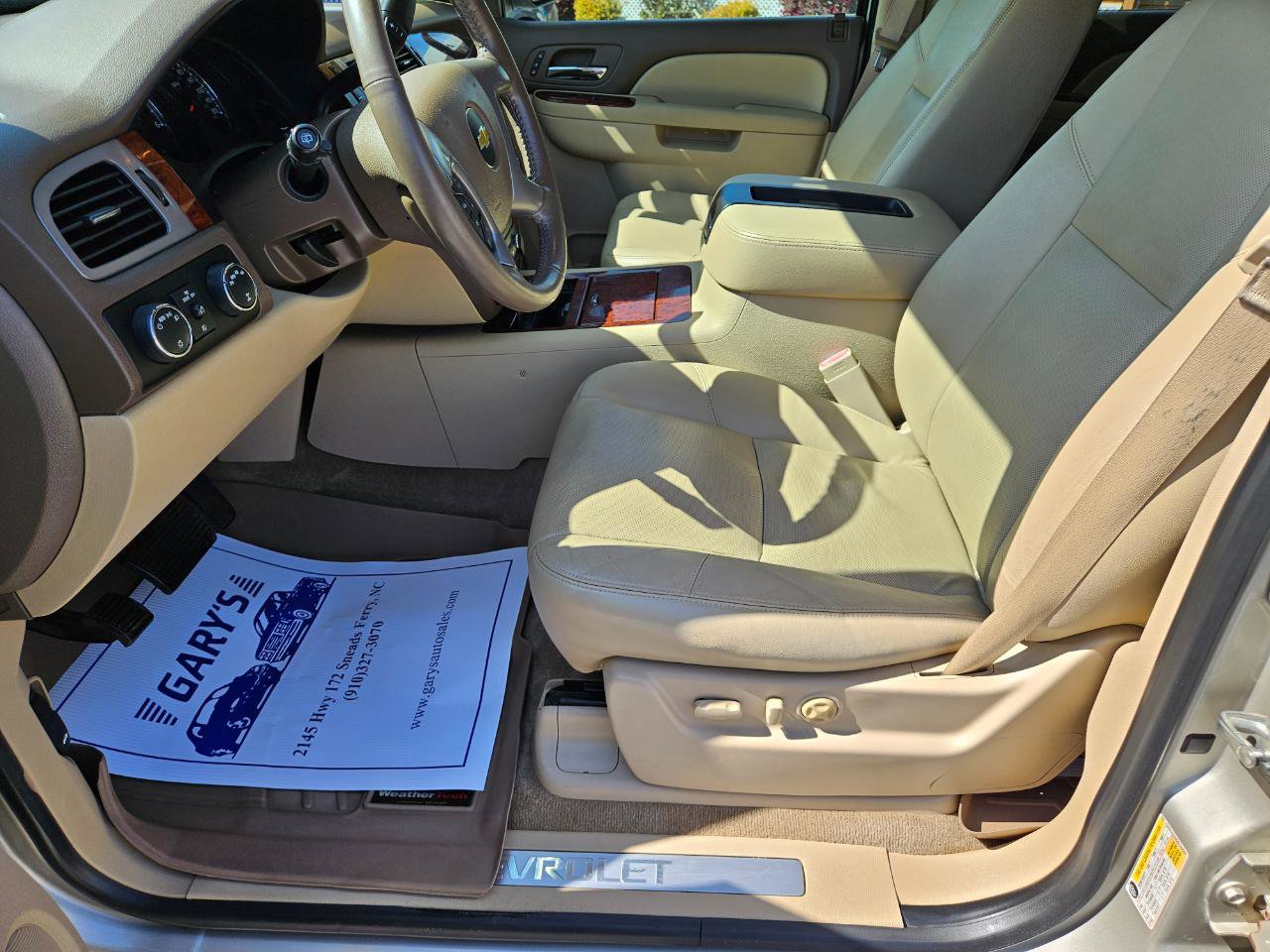 Used 2013 Chevrolet Suburban LTZ AWD/4WD image 12