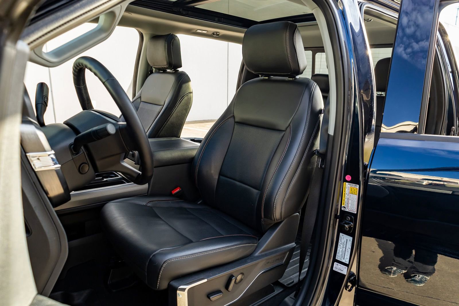 Used 2024 Ford F250 Lariat w/ Lariat Ultimate Package image 30