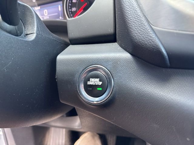 Used 2022 GMC Terrain SLE w/ Driver Convenience Package image 16