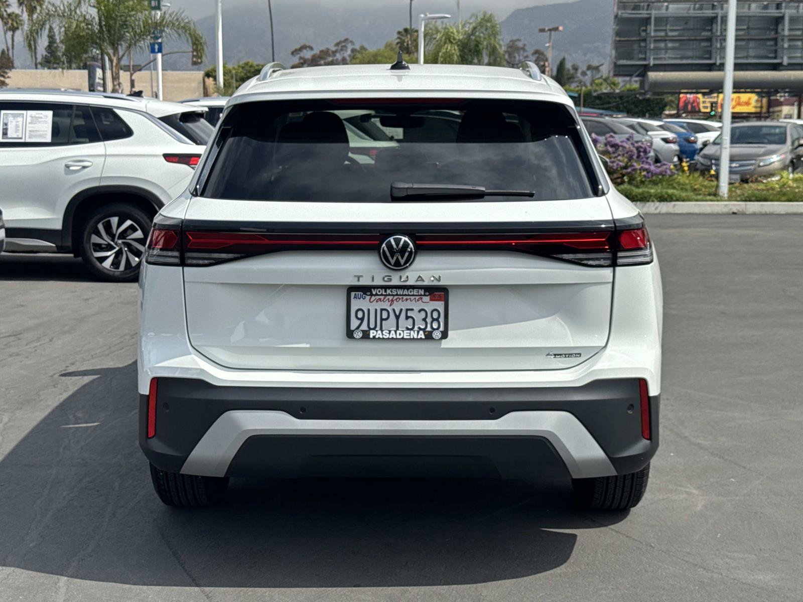 Used 2025 Volkswagen Tiguan S AWD/4WD image 4