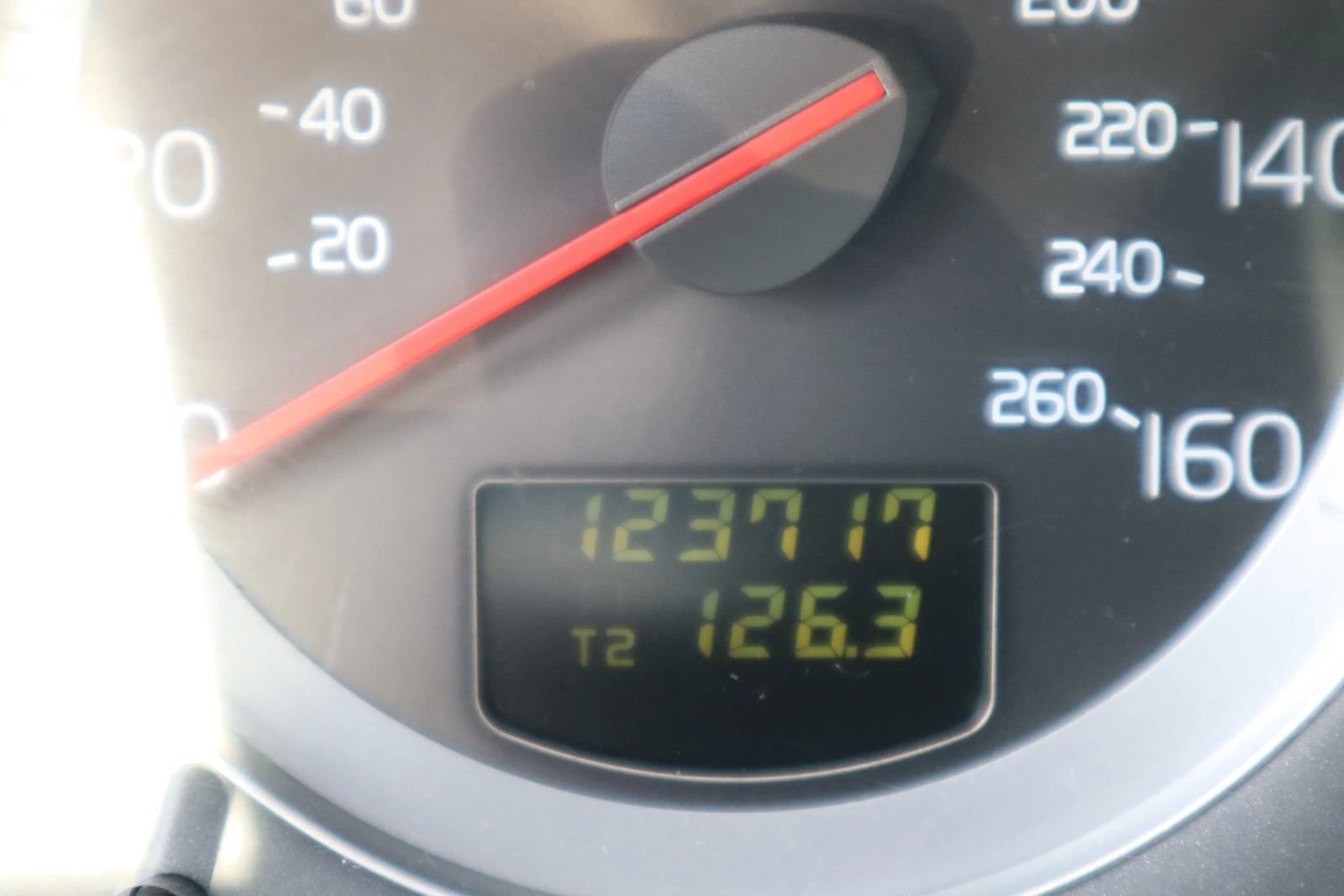 Used 2011 Volvo XC90 3.2 FWD image 34