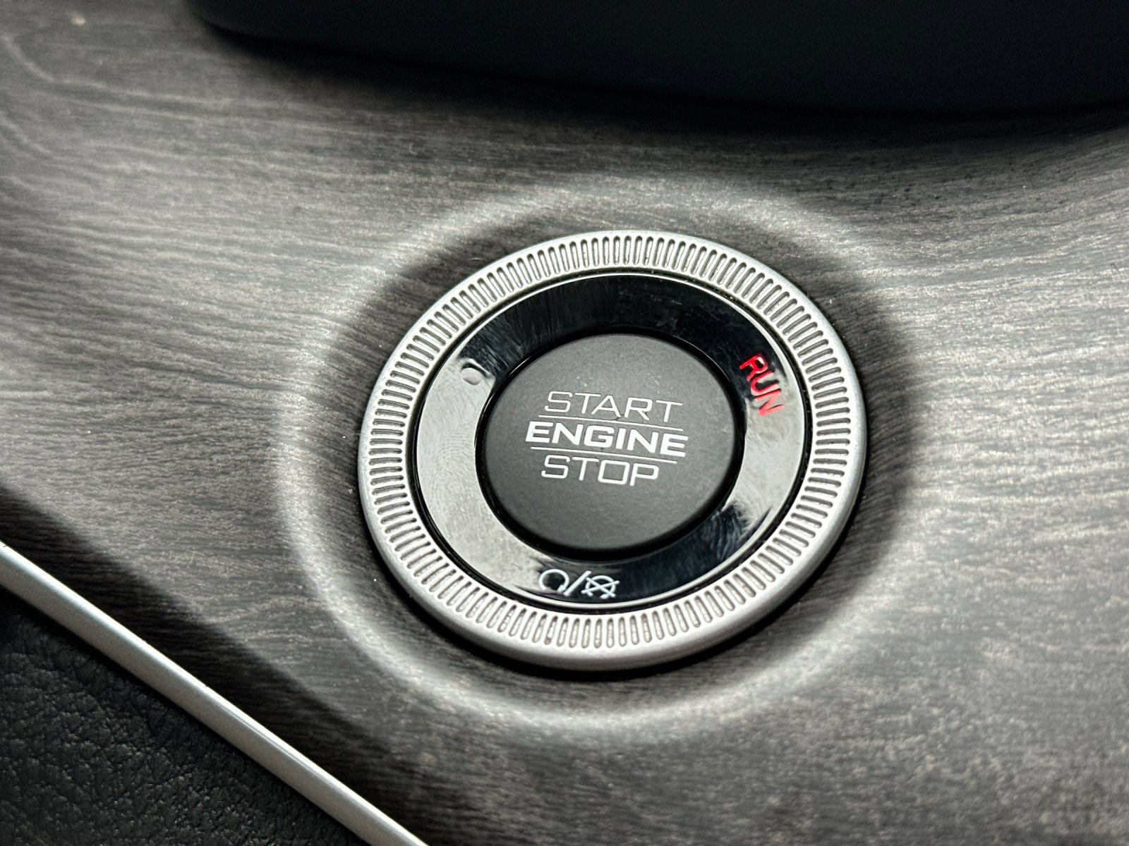 Used 2023 Jeep Grand Cherokee L Limited image 23