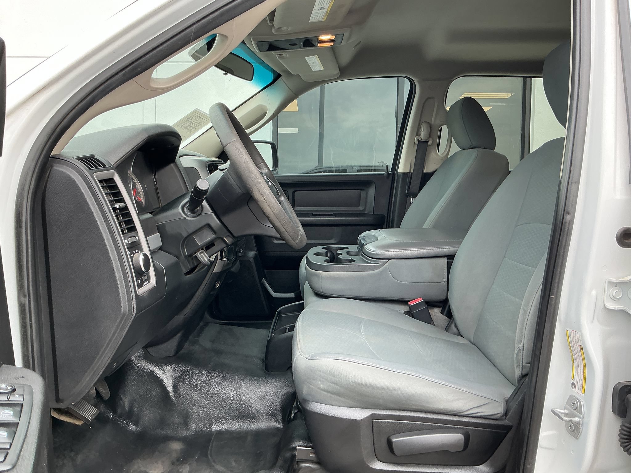 Used 2018 RAM 2500 Tradesman w/ Chrome Appearance Group AWD/4WD image 12