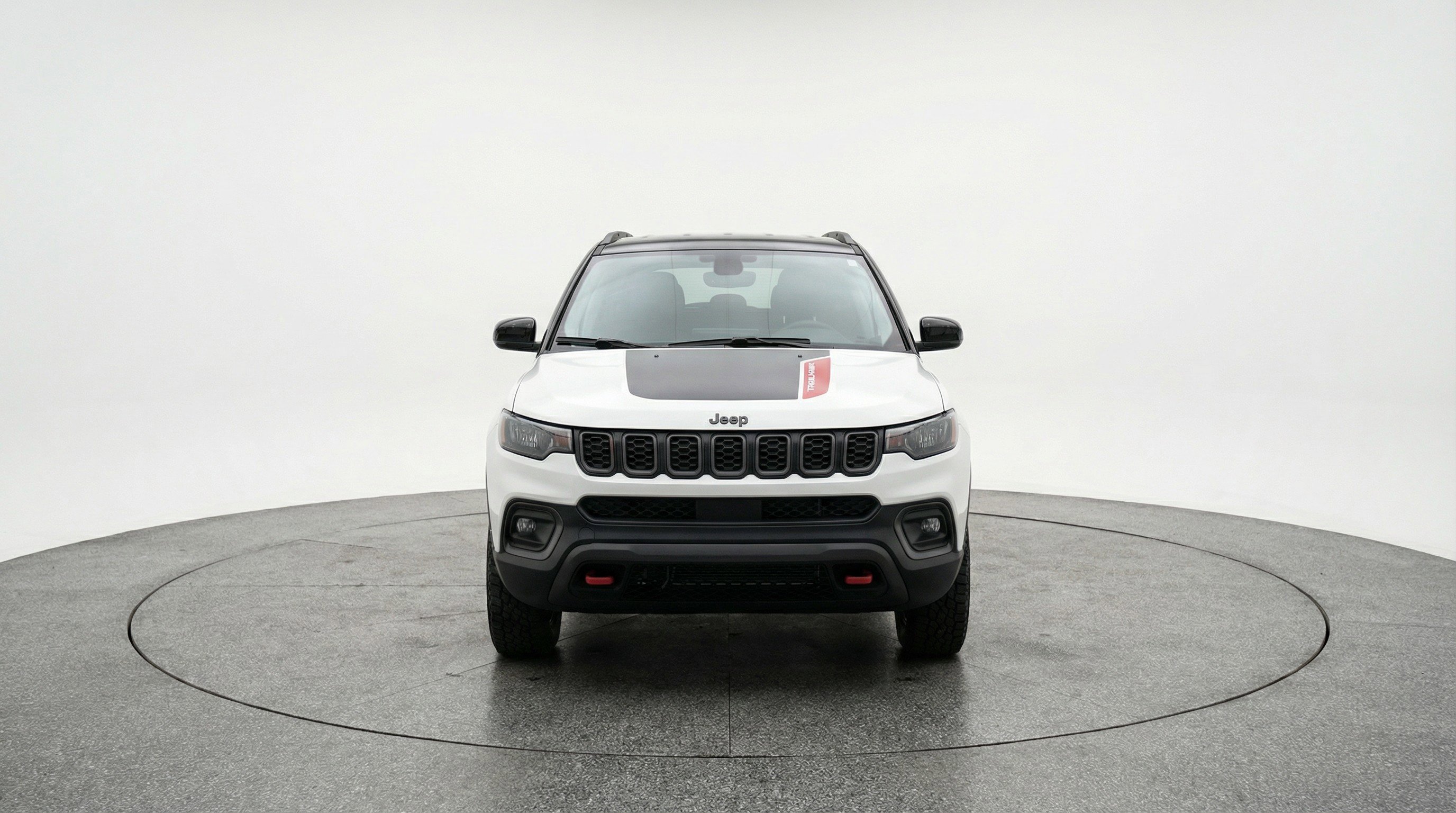 Used 2025 Jeep Compass Trailhawk image 2