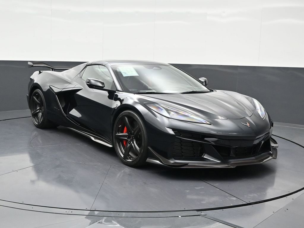 Used 2024 Chevrolet Corvette Z06 w/ Z07 Performance Package image 8