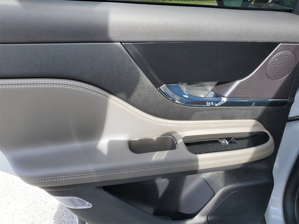 New 2026 Lincoln Corsair Grand Touring image 9