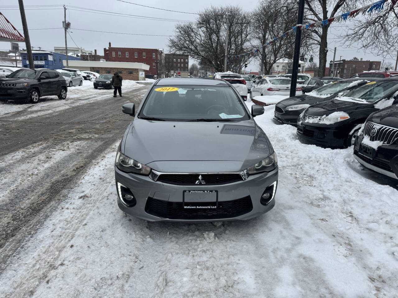 Used 2017 Mitsubishi Lancer ES image 9