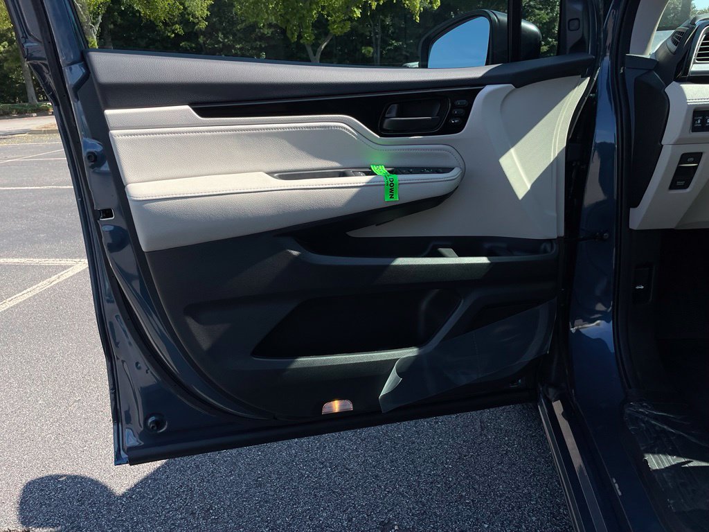 New 2027 Honda Odyssey Touring image 23